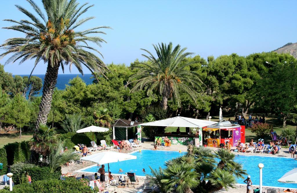 Costa Tiziana Hotel Village Crotone Exteriör bild
